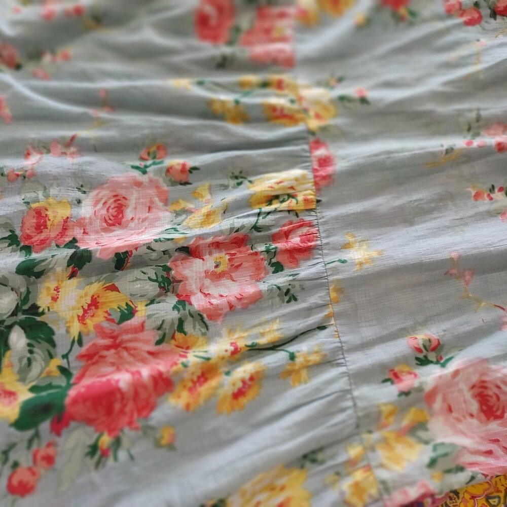 Gorgeous, romantic, lace-trimmed April Cornell dress - Picture 5 of 7